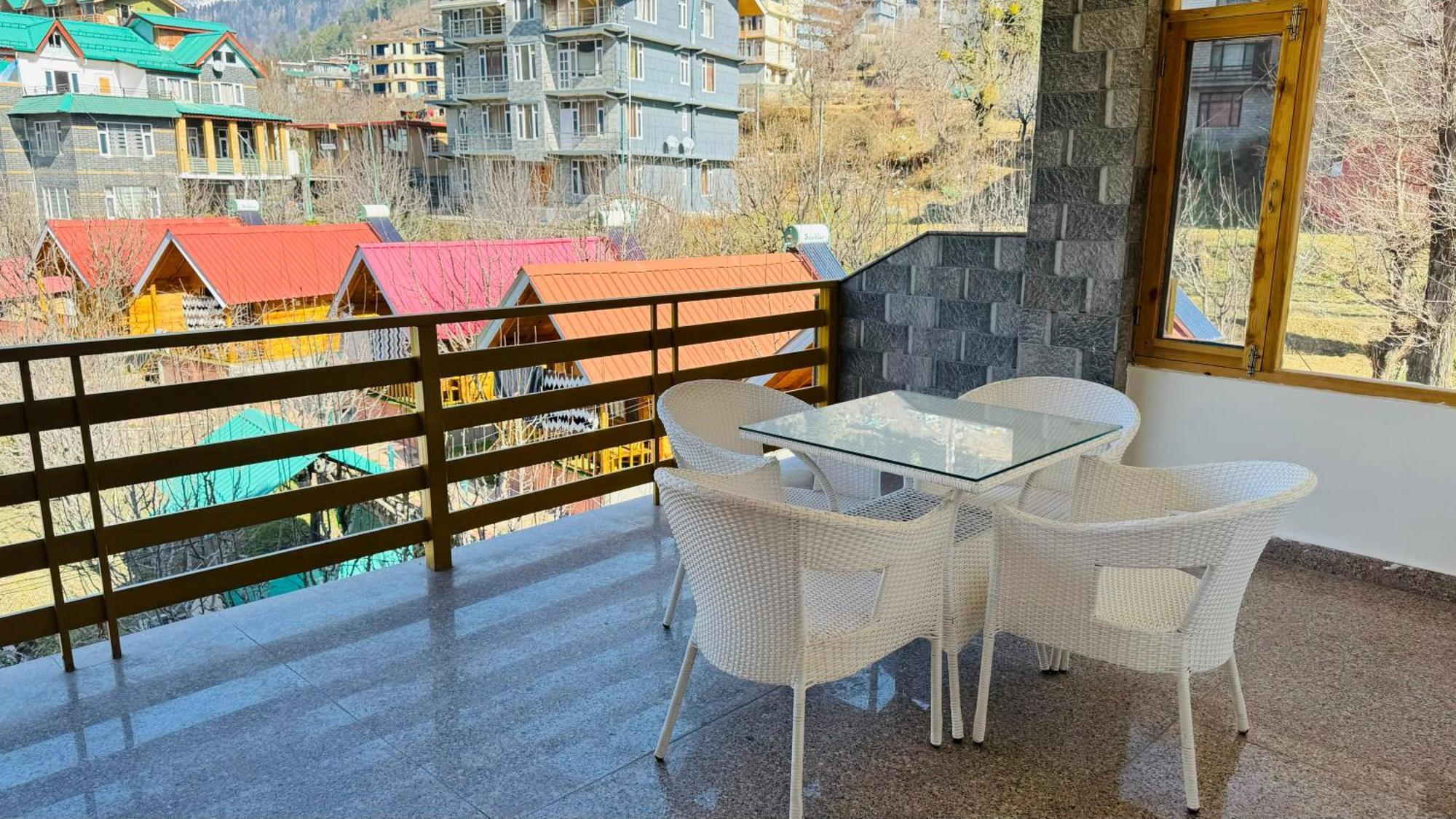 The Midnight Garden Manali Hotel Екстериор снимка